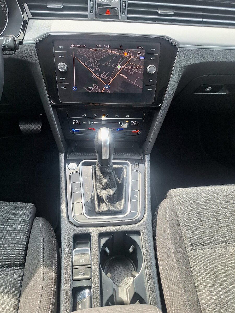 Volkswagen Passat Variant 2.0 TDI DSG - 9