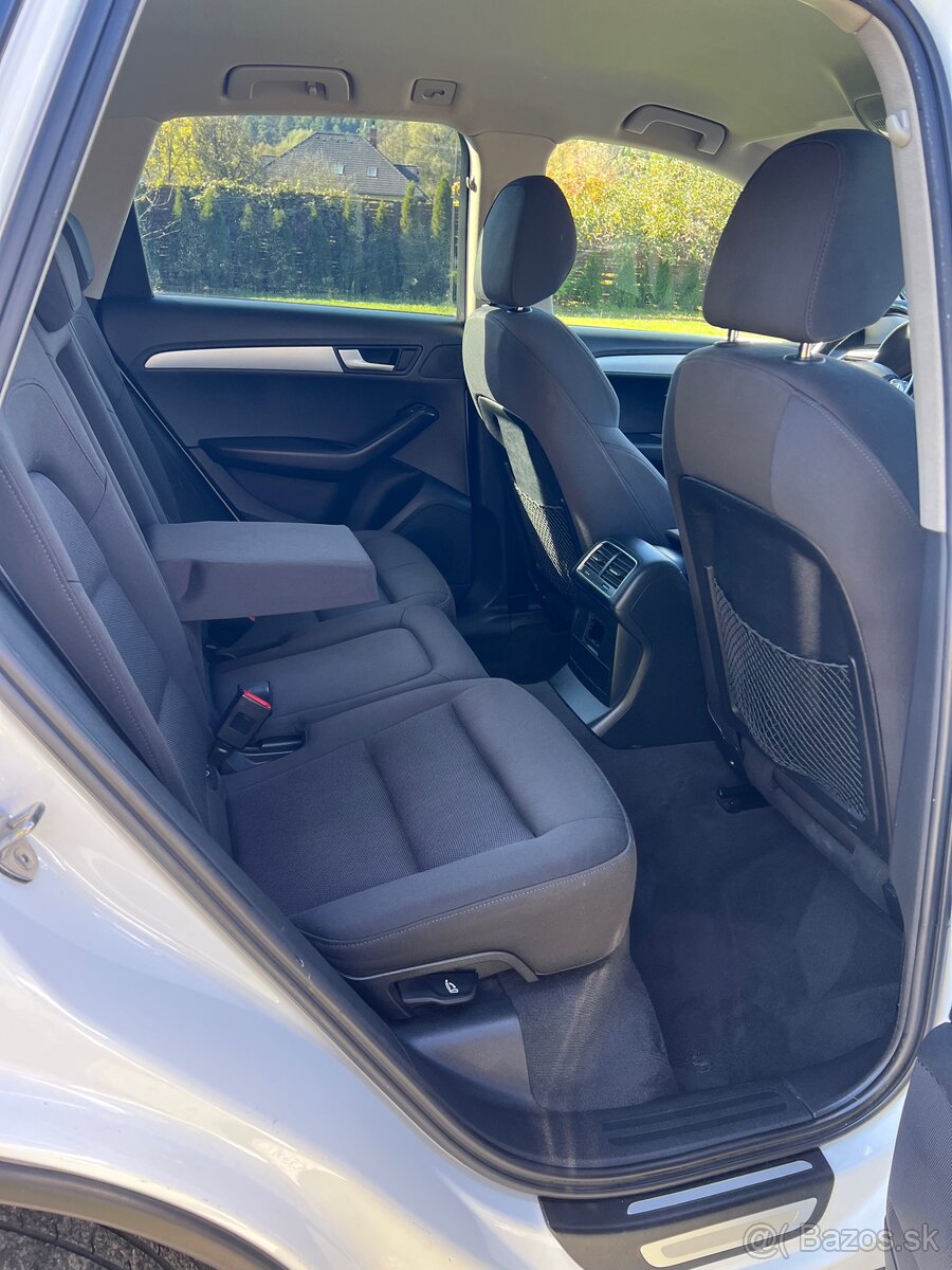 AUDI Q5 2,0 TDI QUATTRO - 9