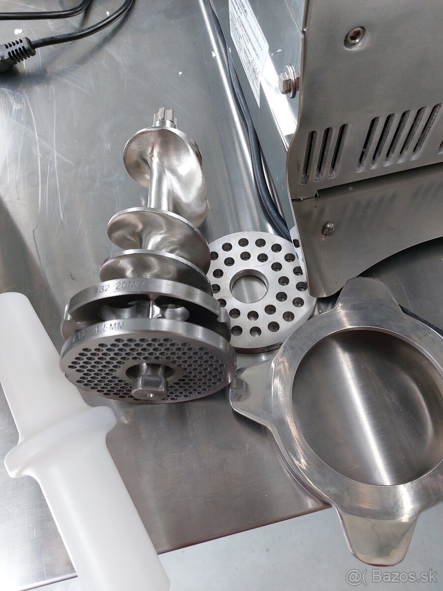 Mlynček na mäso 22 Mäsiarský vlček rezačka 22 " - 9