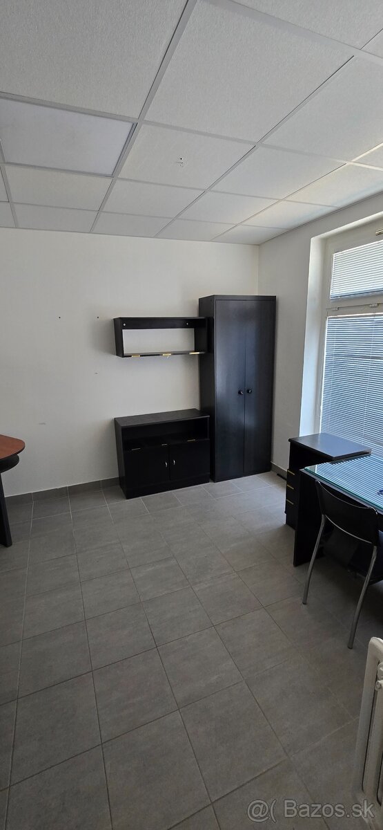 OBCHODNÉ PRIESTORY DP-čko Vranov/T.-150m2 - 9