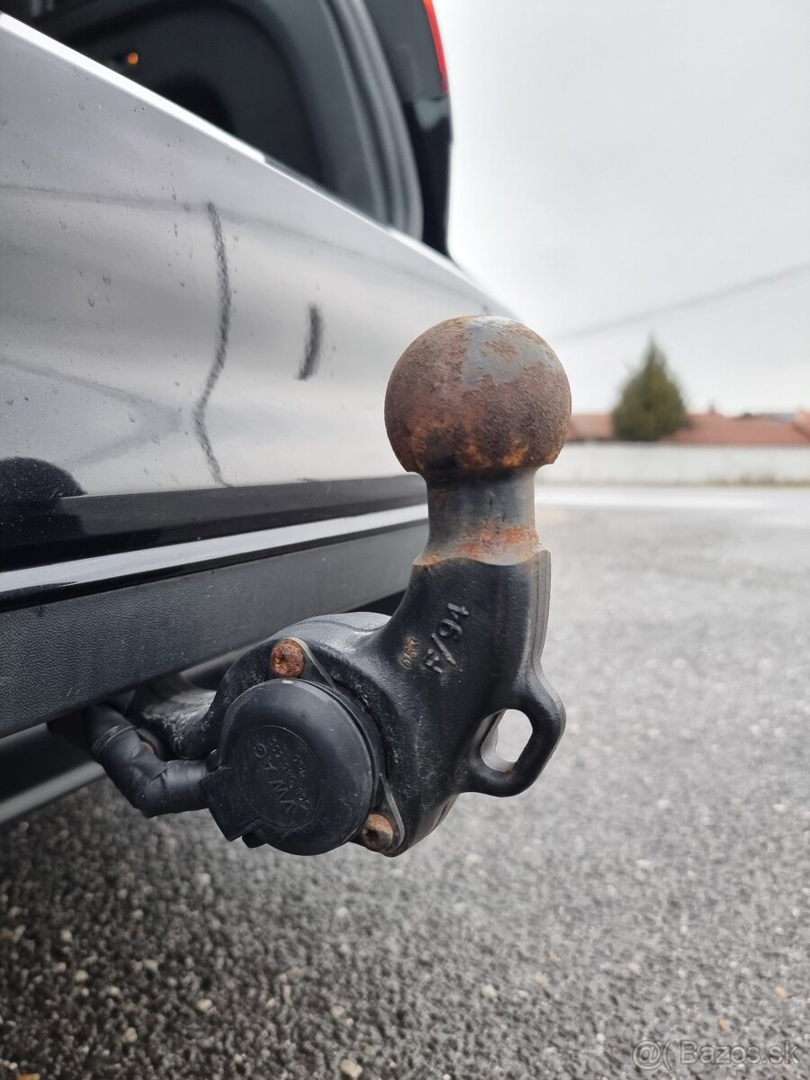 Volkswagen Passat Variant 2.0TDI Elegance DSG za 17.800 € - 9