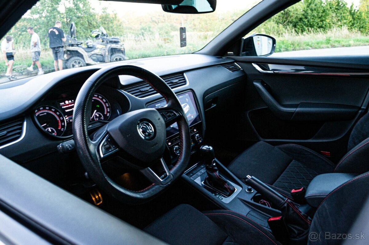 Škoda Octavia Combi 2.0 TDI RS DSG 4x4 - 9