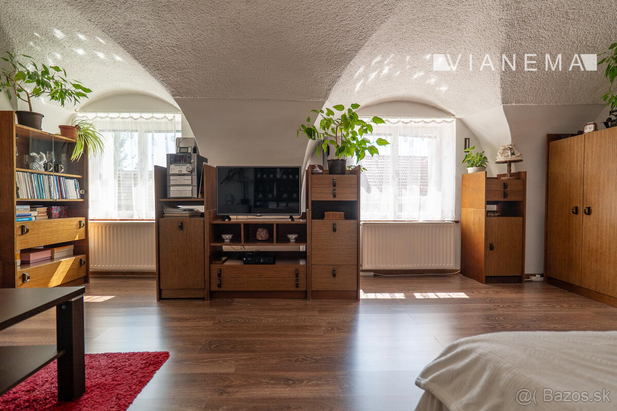 IBA U NÁS: Na predaj rodinný dom s garážou, Svätý Jur - 9