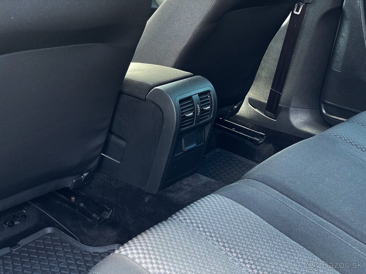 VW Passat B7 Variant 2.0 TDI 170k DSG 181 600 km - 9