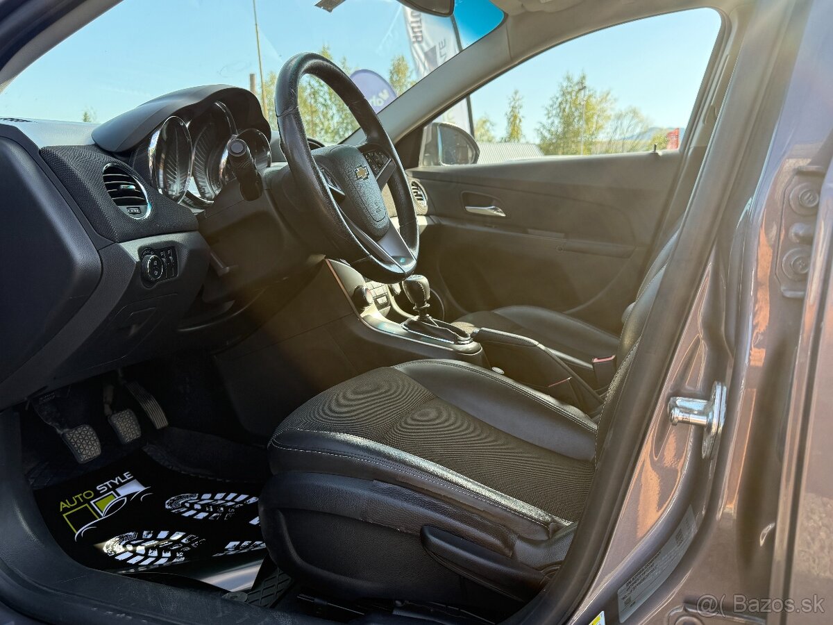 Chevrolet Cruze 2.0 VCDi LTZ - 9