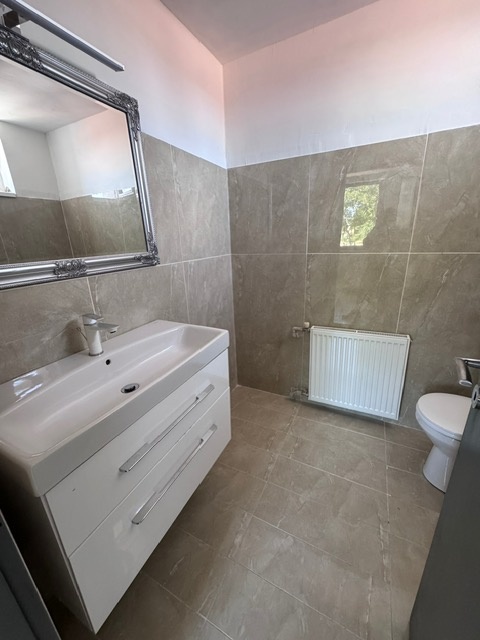 ZNÍŽENÁ CENA -Predáme dom-4 bytové jednotky v obci Jasová - 9