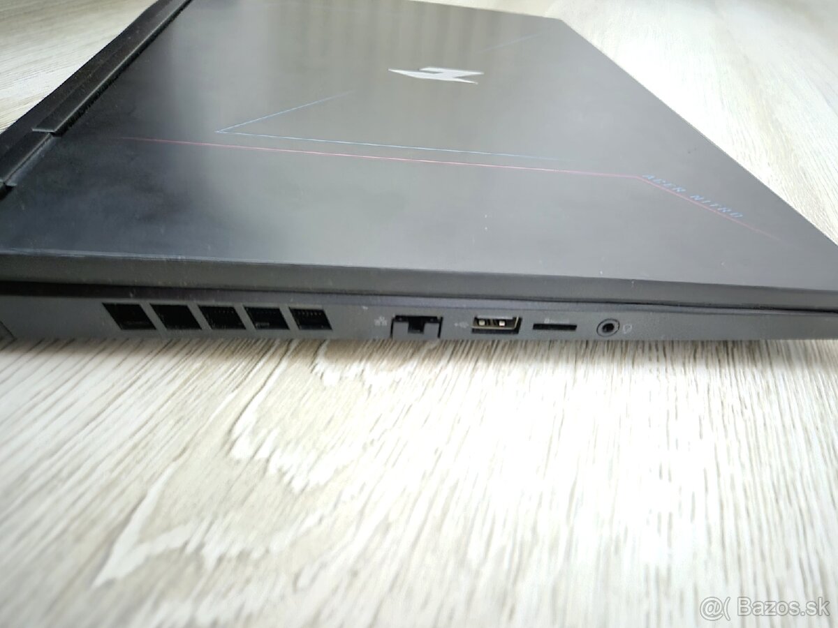 Acer Nitro 16 | ryzen 7| rtx 4070| 64gb ram - 9