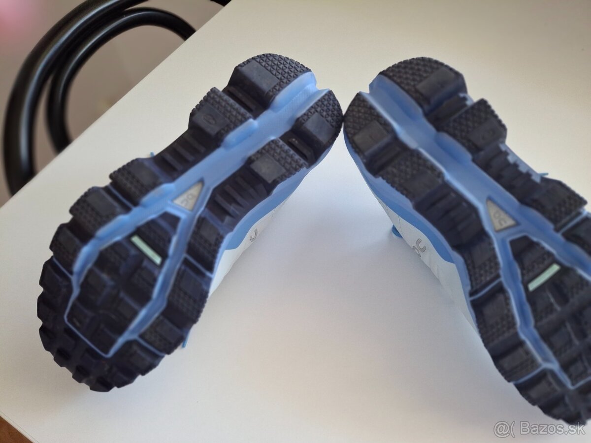 Damske bežecké On Cloudventure - 9