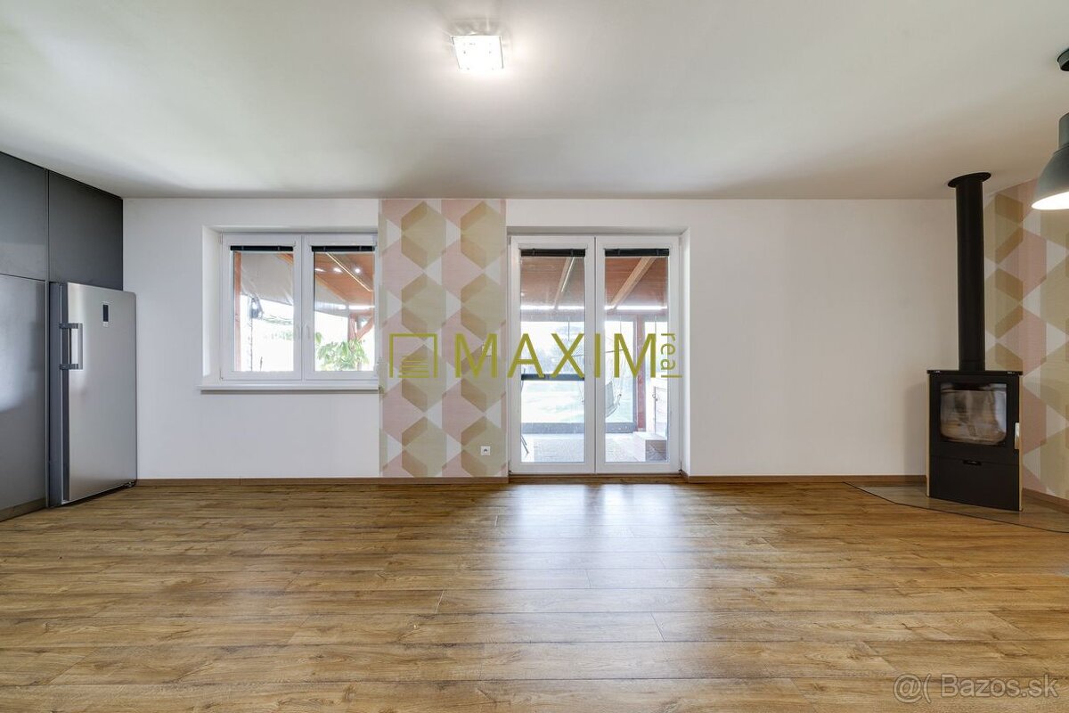 TOP Exkluzívny 4-izbový dom v Miloslavove: Bazén, záhrada, f - 9