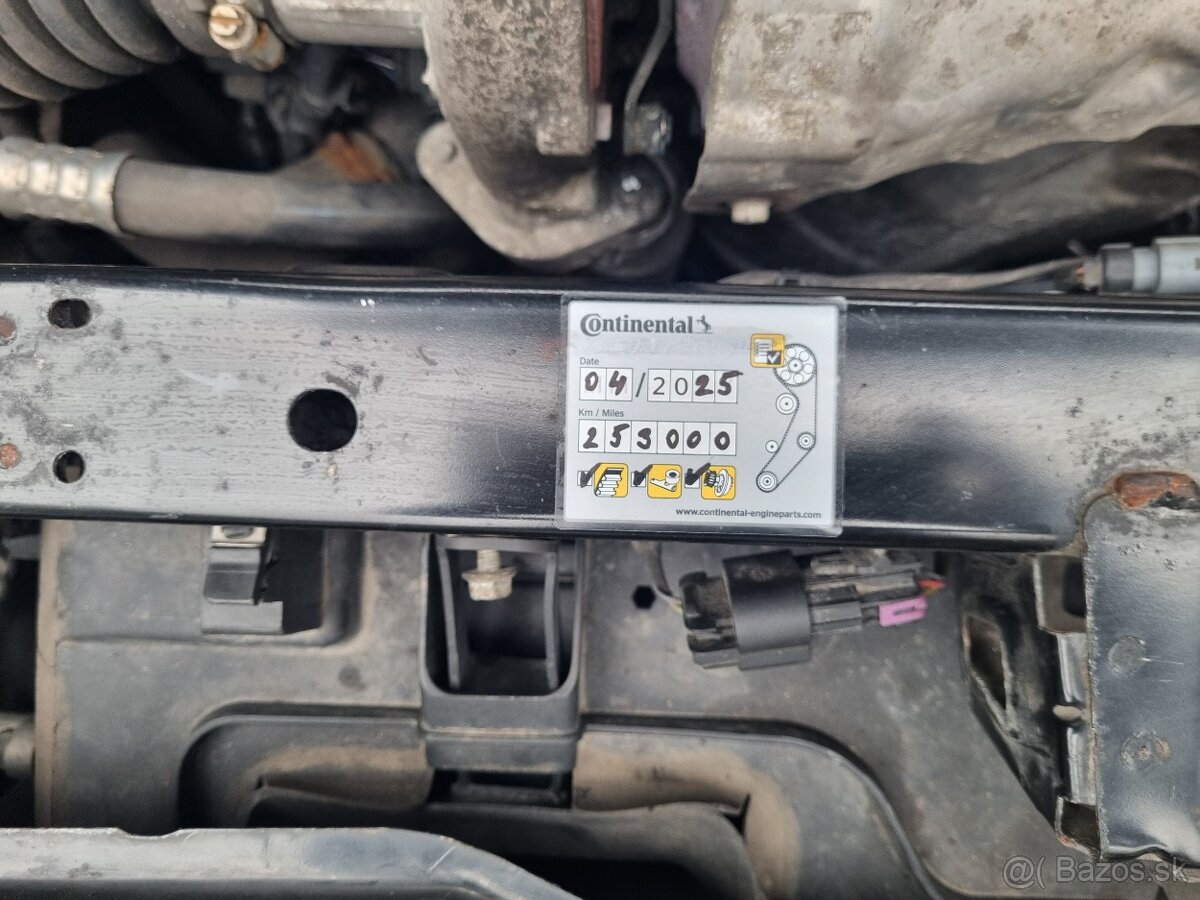 Opel Zafira 2,0 CDI 125kw 6/AT 7miest r. 2018 - 9