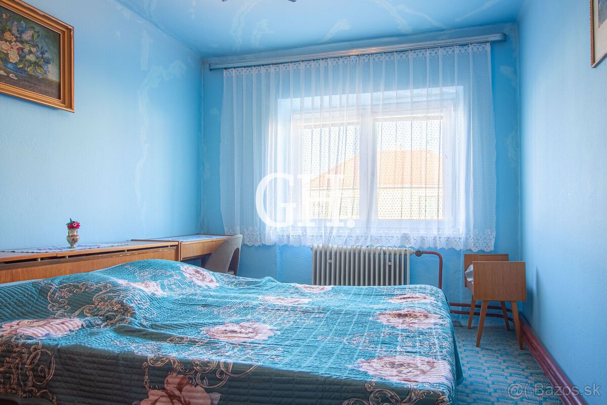 REZERVOVANÉ - Na predaj 4-izbový rodinný dom v Rimavskej Sob - 9