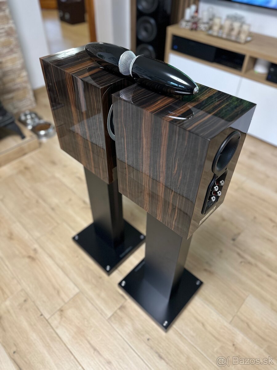 B&W 705 S2 Signature + FS-700 S2 - 9