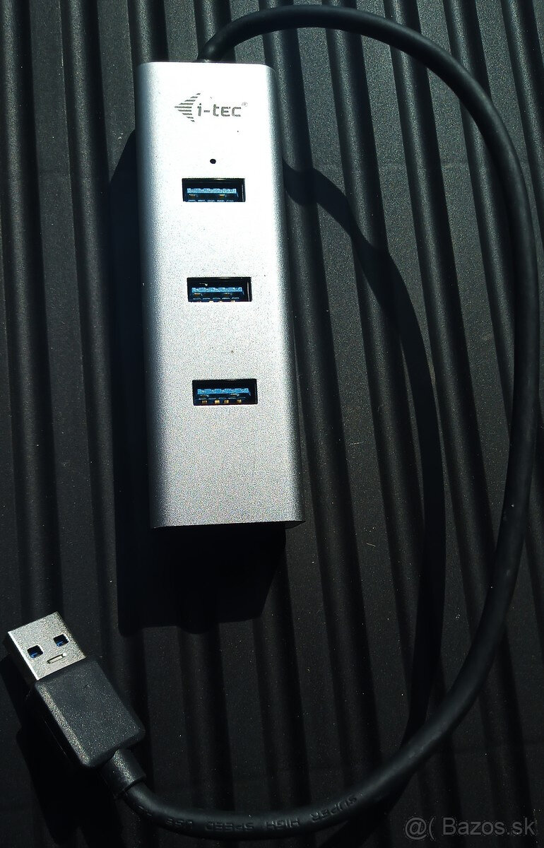 Drobné počítačové komponenty. - 9