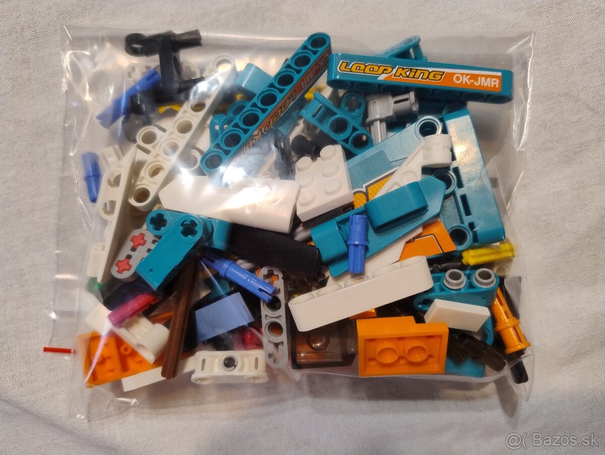 LEGO Technic 42117 - 9
