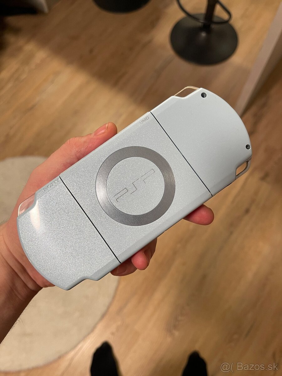 PSP 2000 Felicia Blue - 9