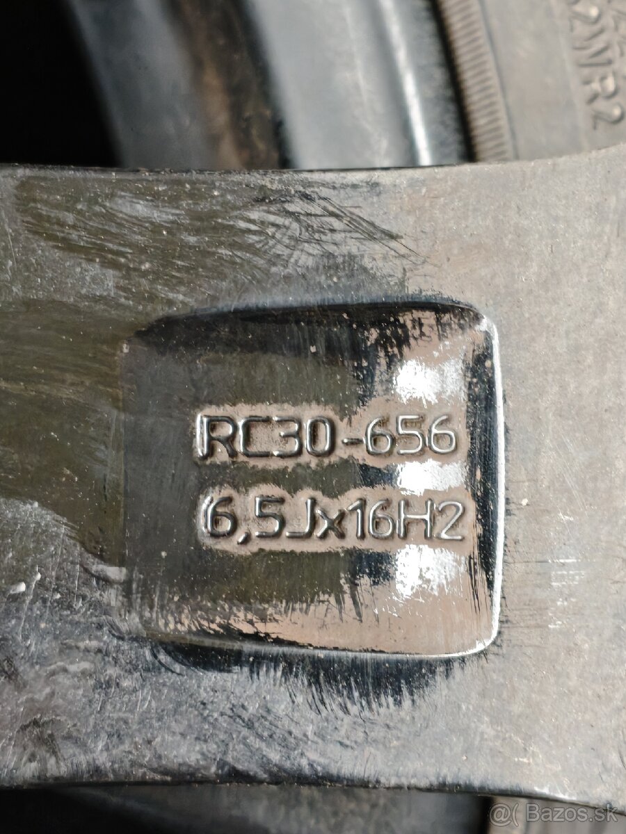 Zimné pneu a disky 215/60/16 - 9