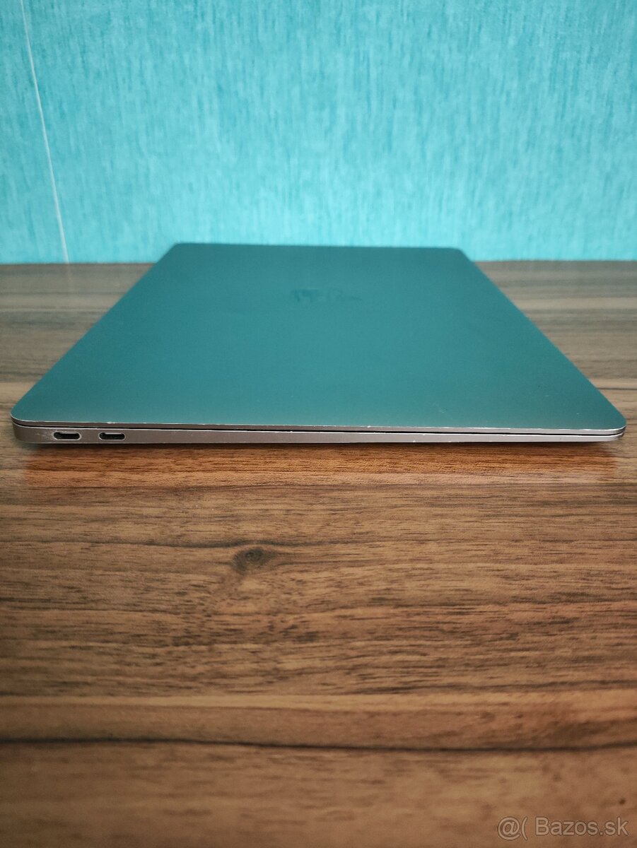 MacBook Air 2020 | i7 • 8GB • 512GB SSD - 9