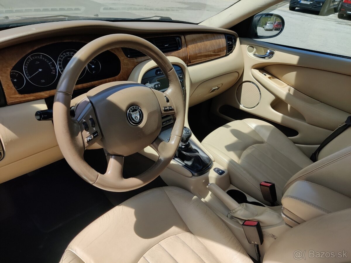 Jaguar X - 9