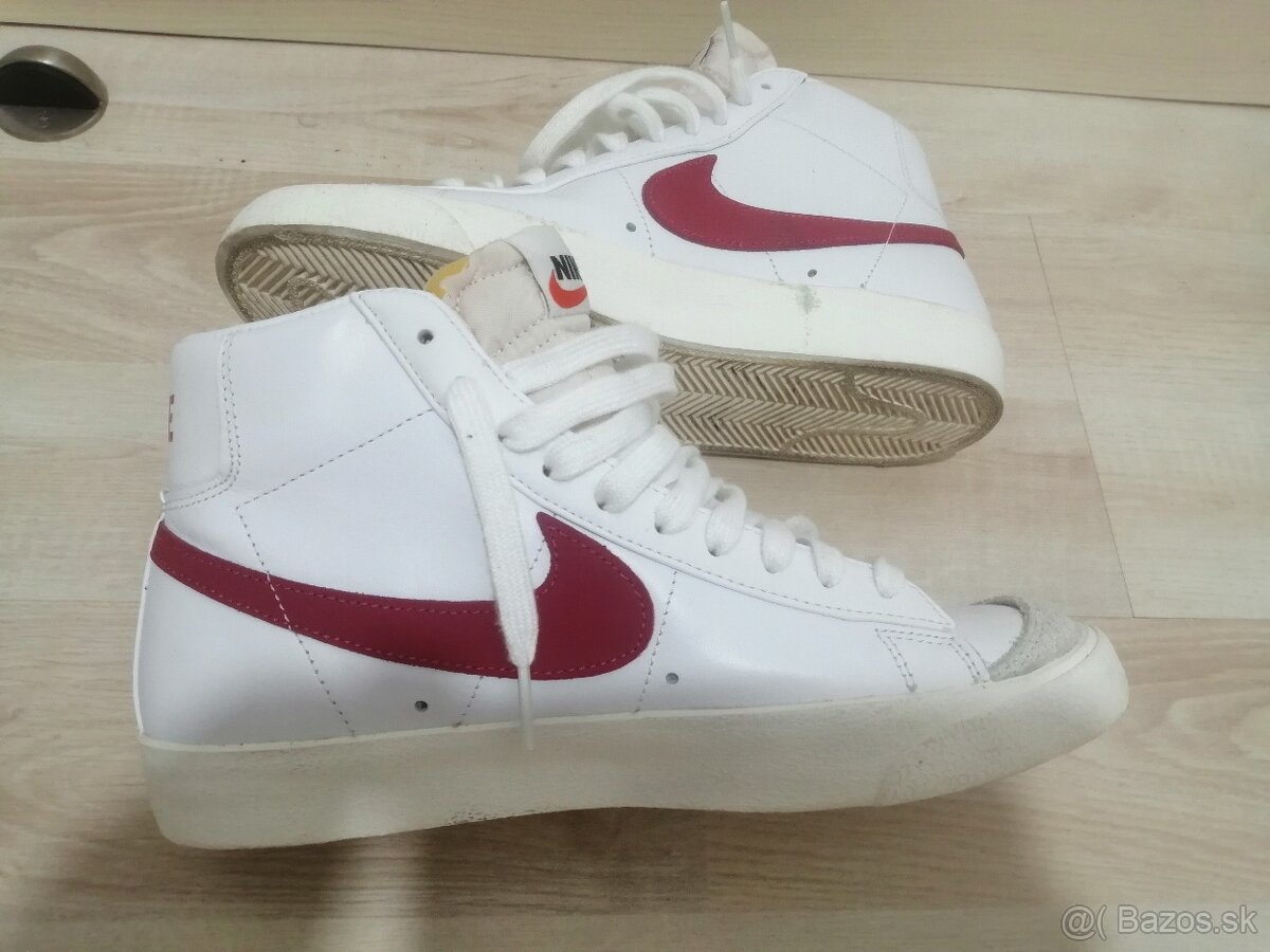 NIKE - 9