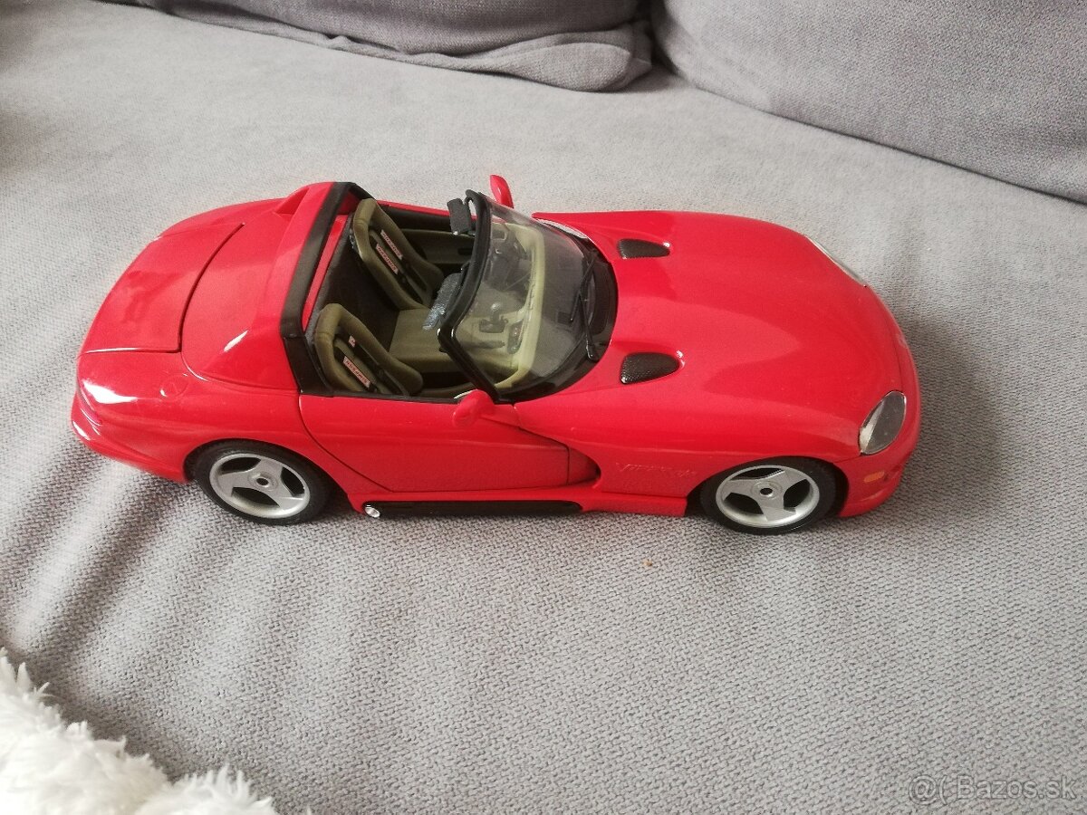 1:18 DODGE Viper RT10 1992 Bburago cervena cabrio - 9
