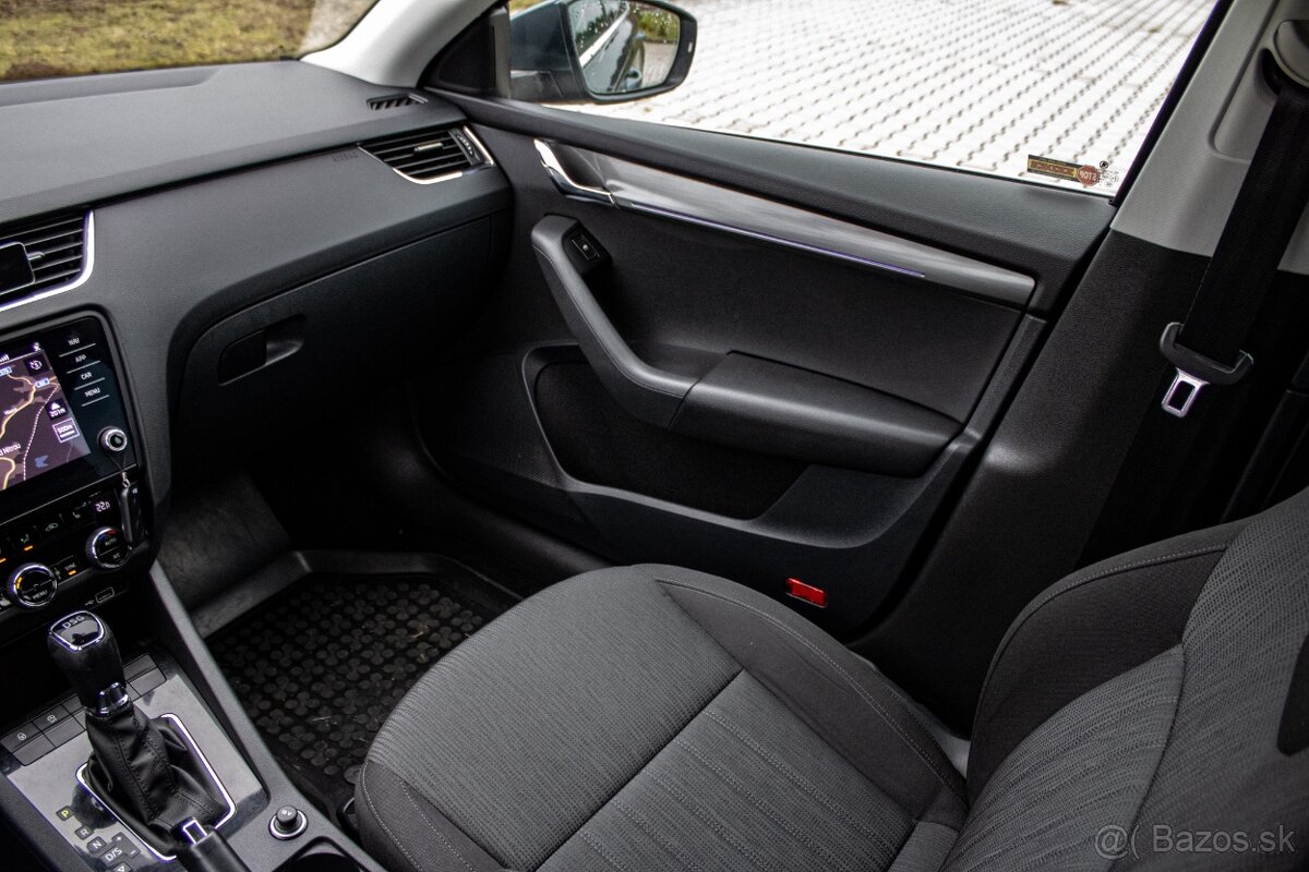Škoda Octavia Combi 2.0 TDI Style DSG - 9
