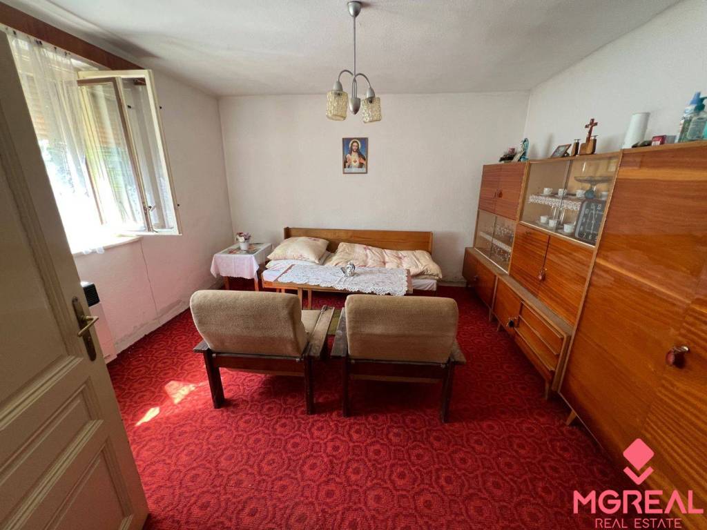 Rodinný dom Krnča v spoločnom dvore - 9