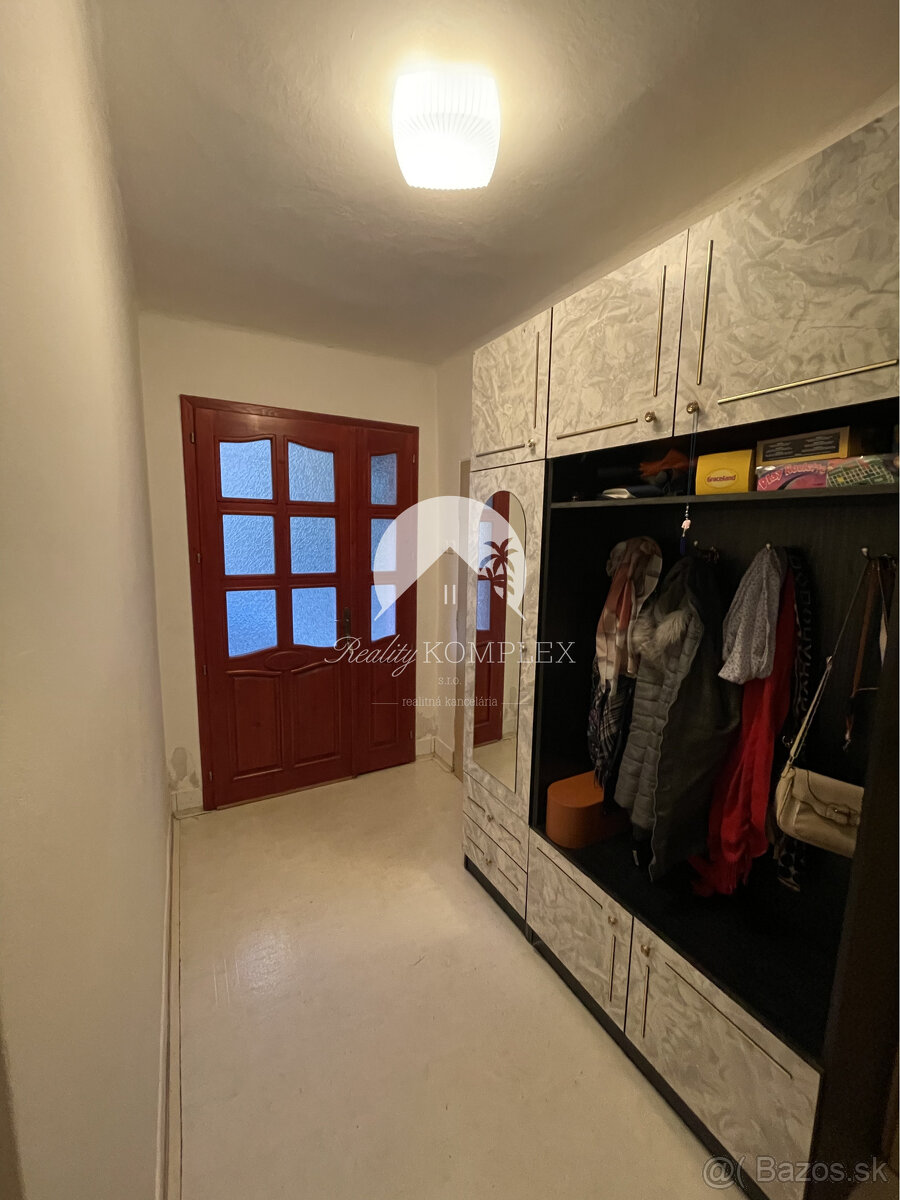 Reality KOMPLEX s.r.o. Vám ponúka rodinný dom s veľkým pozem - 9