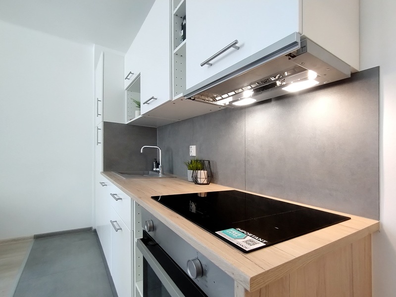 ✅ ZREKONŠTRUOVANÝ 2+KK PRIAMO V CENTRE - 9