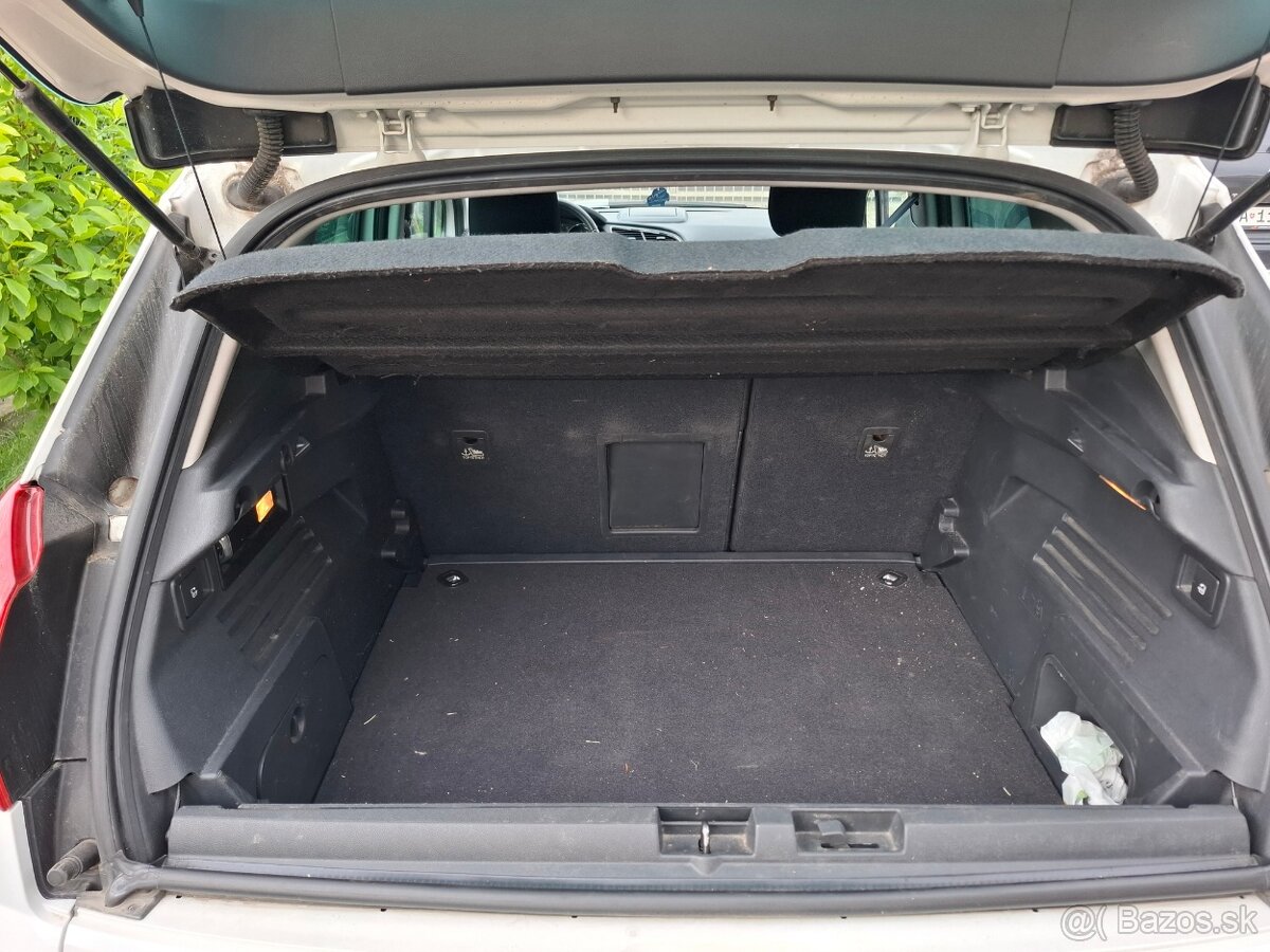 Peugeot 3008 1,6i benzín - 9
