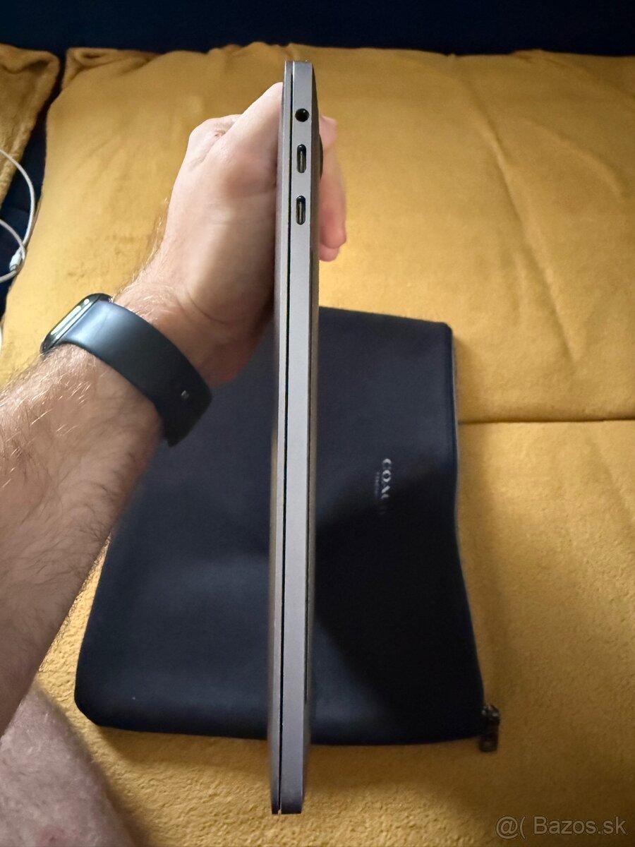 MacBook Pro 13 2017 - výborný stav - 9