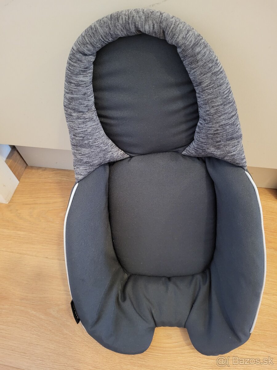 Vajíčko Maxi-Cosi Rock so základňou Maxi-Cosi FamilyFix3 - 9