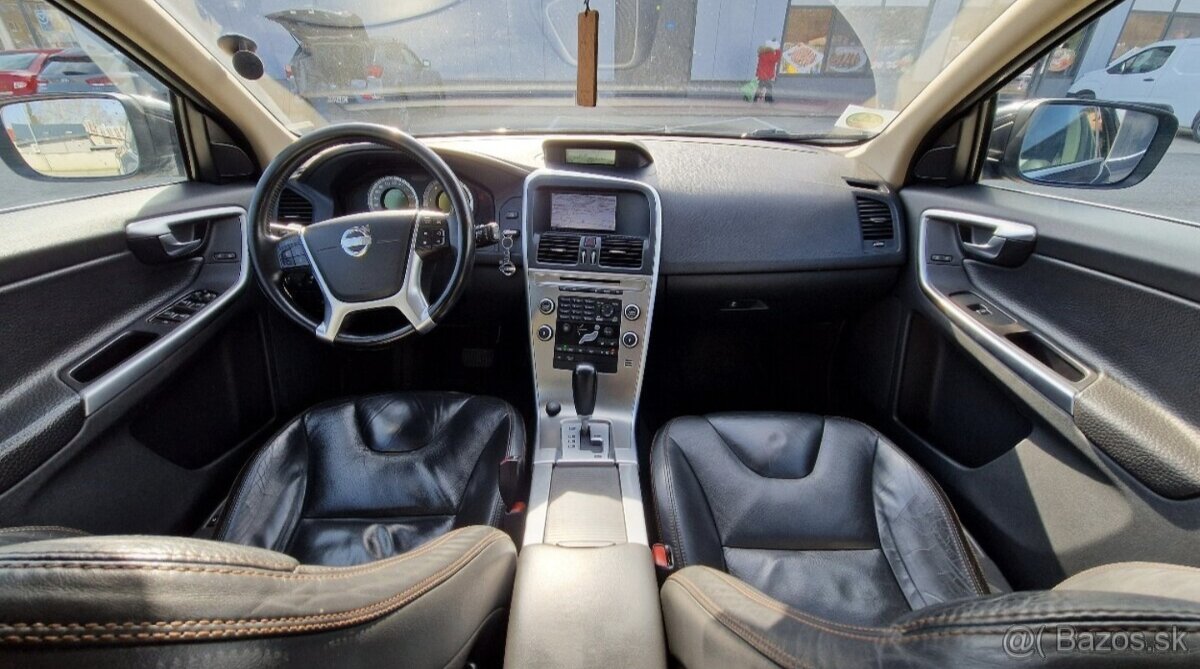 Volvo xc60 2,4D D5 151kw 4x4 - 9