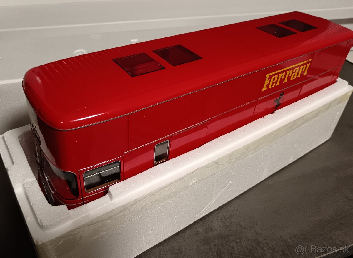 1:18 CMR Ferrari transporter - 9