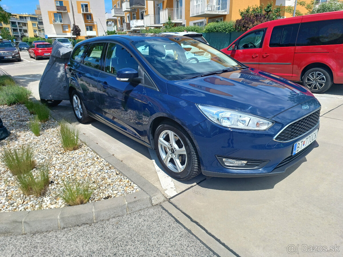 Ford Focus 1.6 benzín - 9