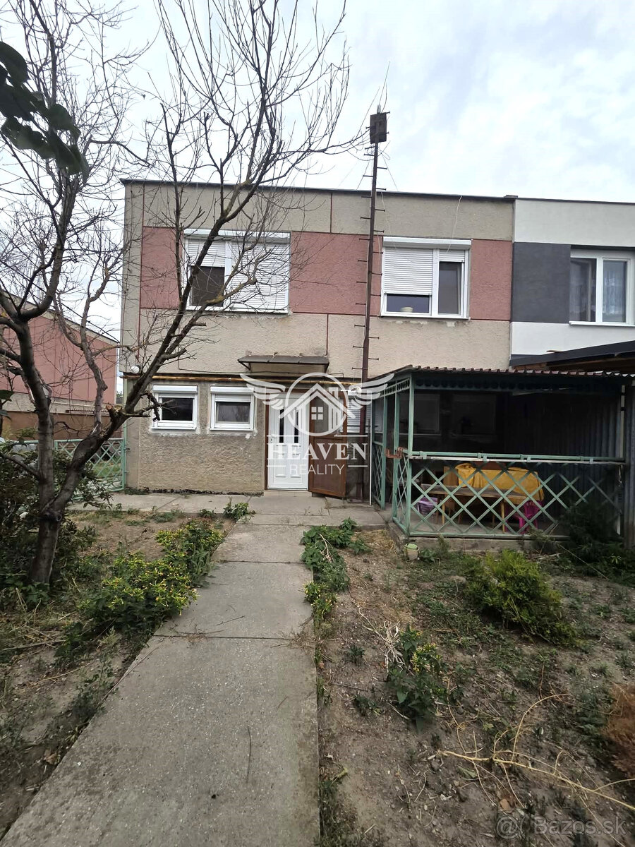 Ponúkame na predaj rod.dom v Kolárove - 9
