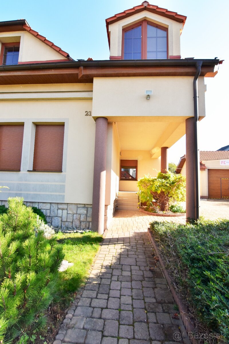REZERVOVNÝApartmán s kúpeľňou blízko centra Braneckého Nitra - 9