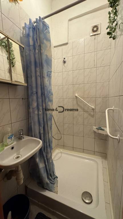 NA PREDAJ 2 izbový byt v historickej bytovke v centre NITRY - 9