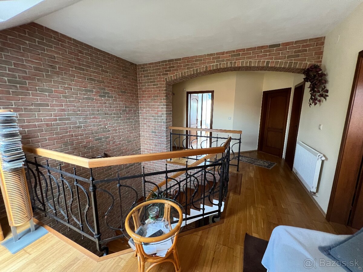 Na predaj poschodový rodinný dom, Nové Zámky - 9
