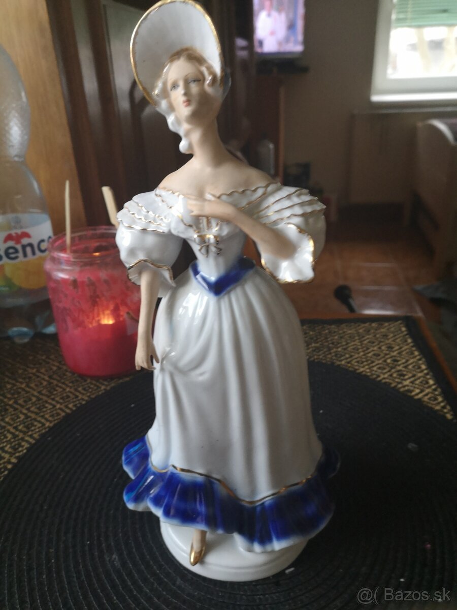 porcelánová soška Dux - 9