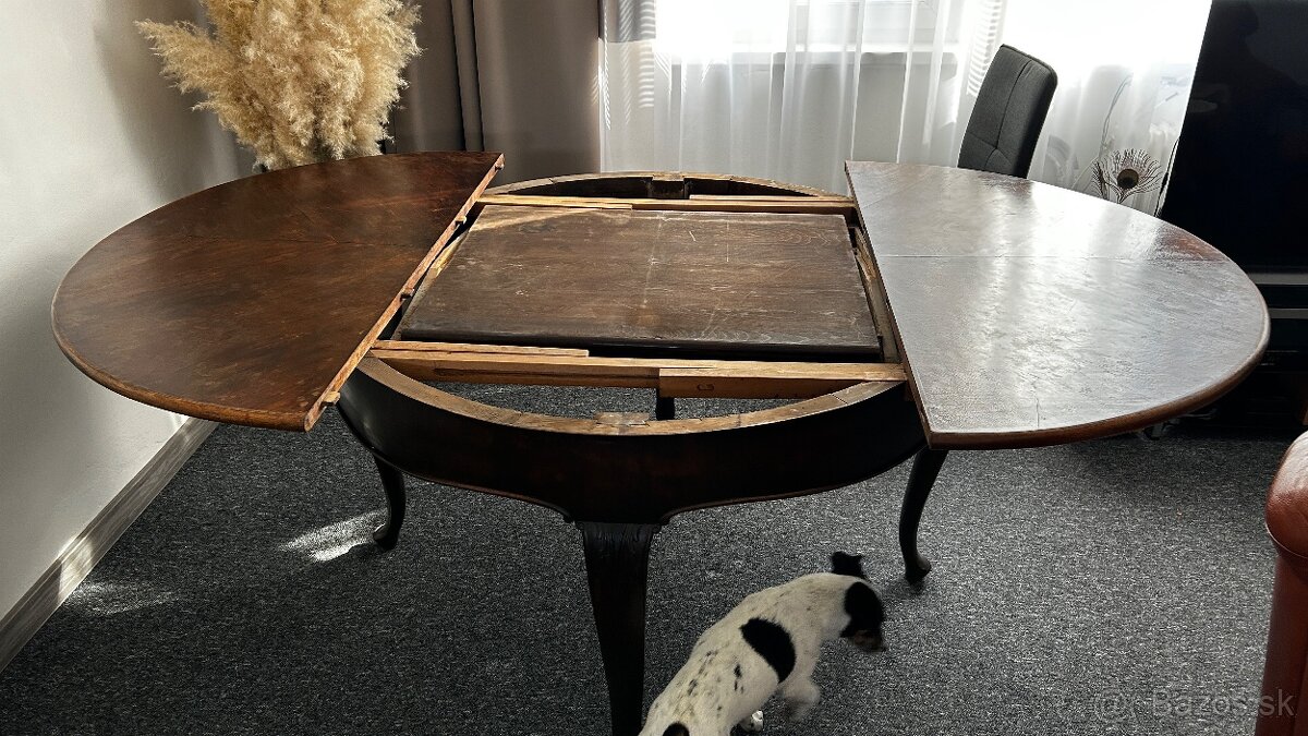 STAROŽITNÝ NÁBYTOK - 9