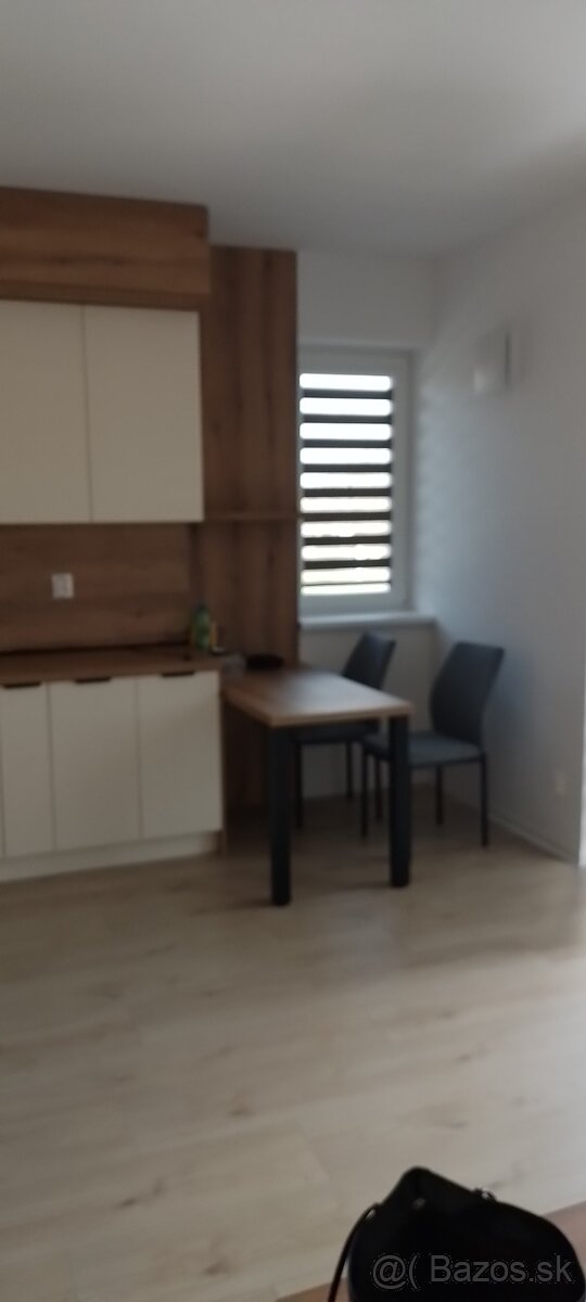 1,5 izbový byt na prenajon - 9