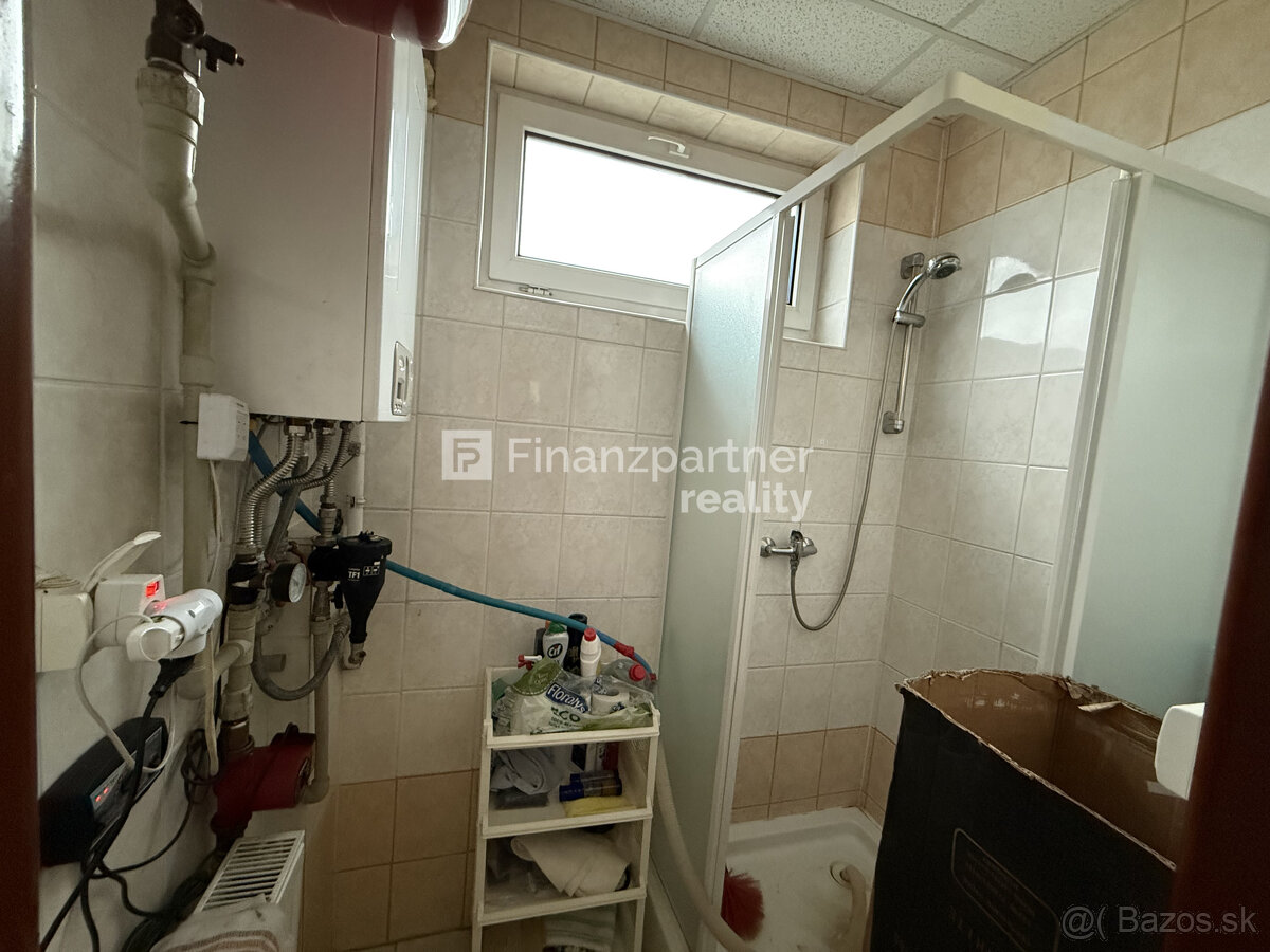 Na prenájom obchodný priestor v meste Štúrovo, pri Dunaji. - 9