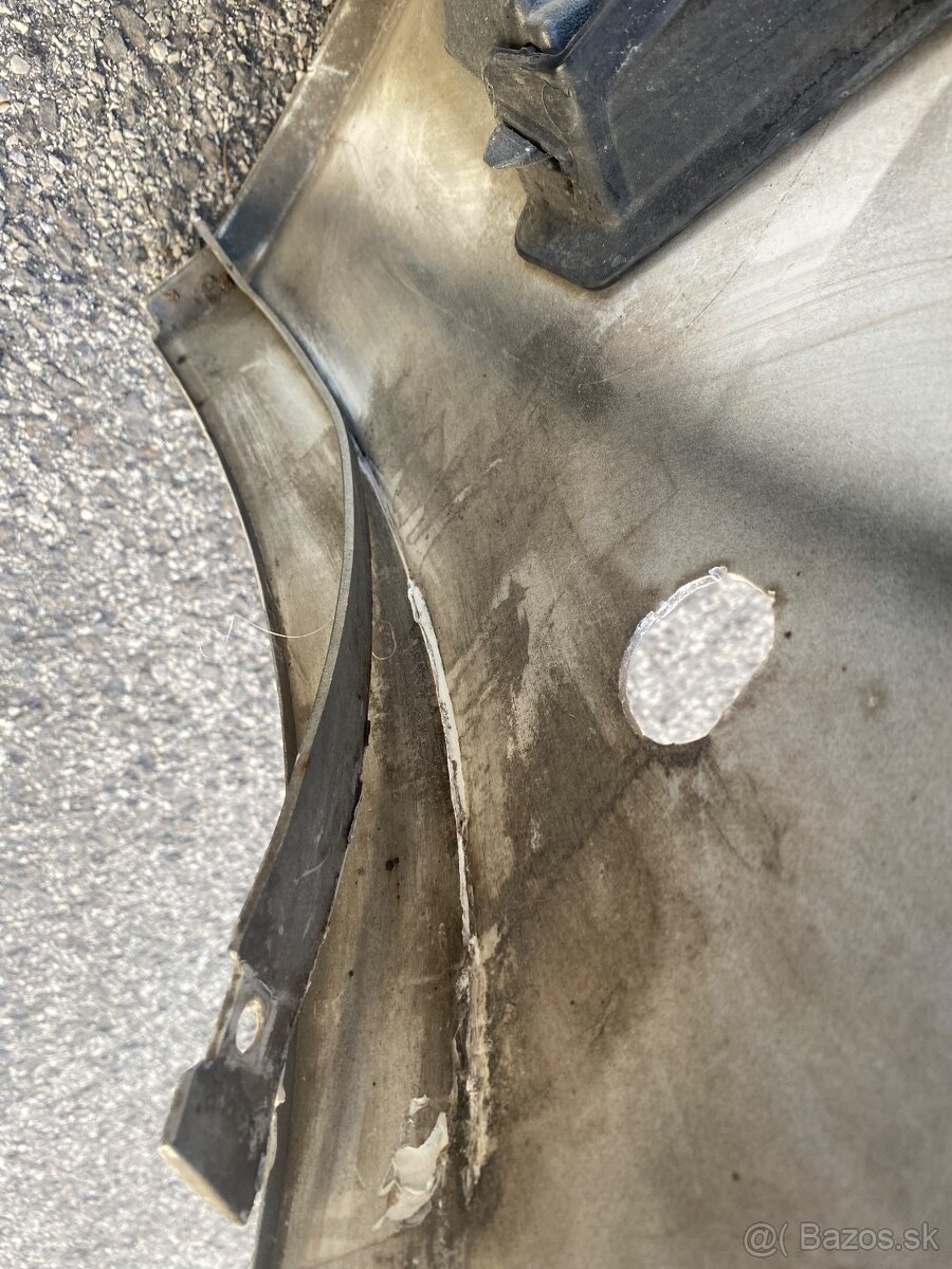 Ford Focus Mk3 predny naraznik - 9