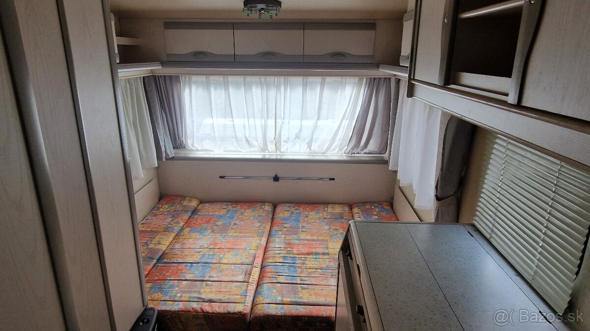 karavan Adria 390 4miest 795/1100kg, .,poschodová posteľ - 9