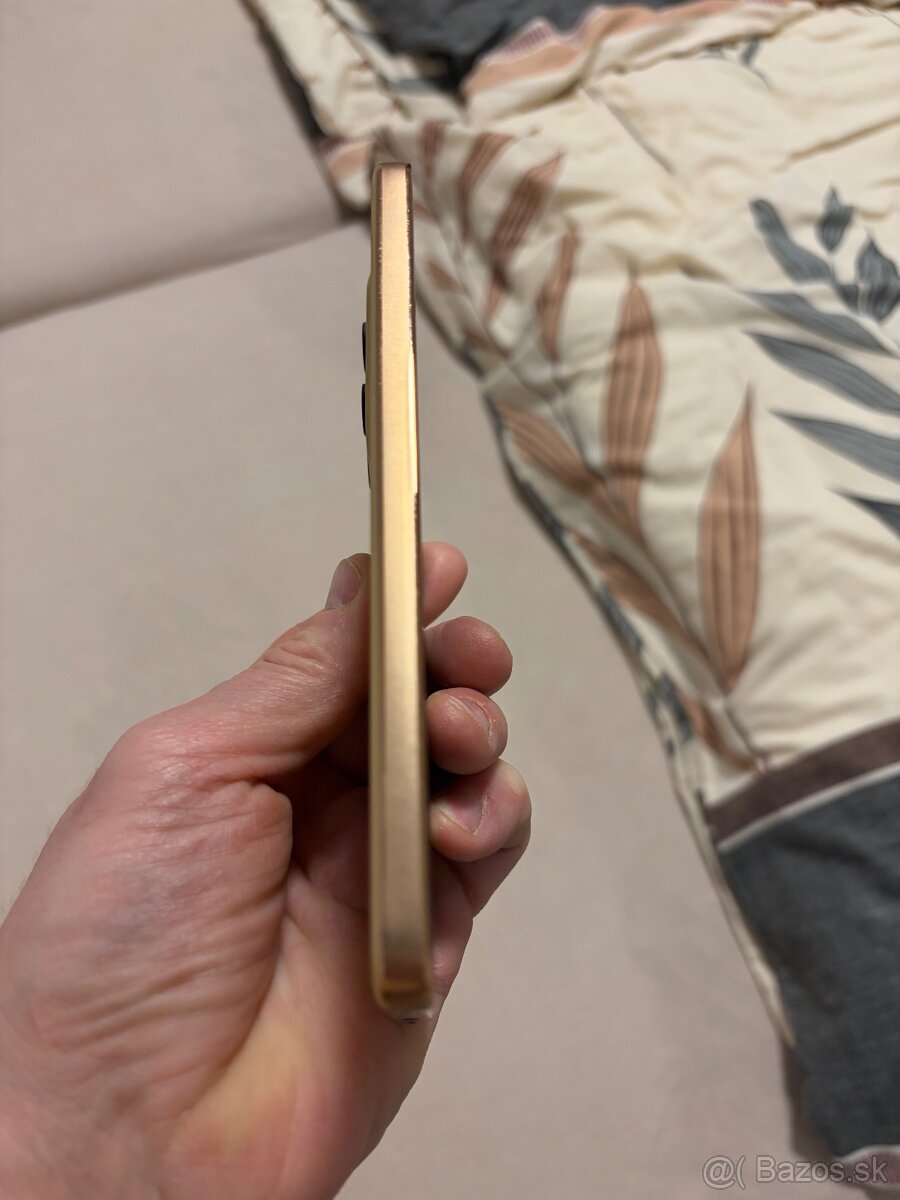 Predám Motorola Edge 50 neo - 9