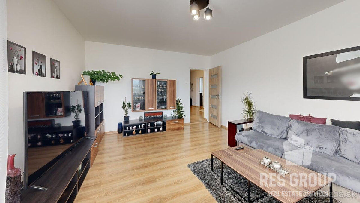 Na predaj, Rodinný dom, Rosina, 6 izieb, 400 m2, RES GROUP - 9