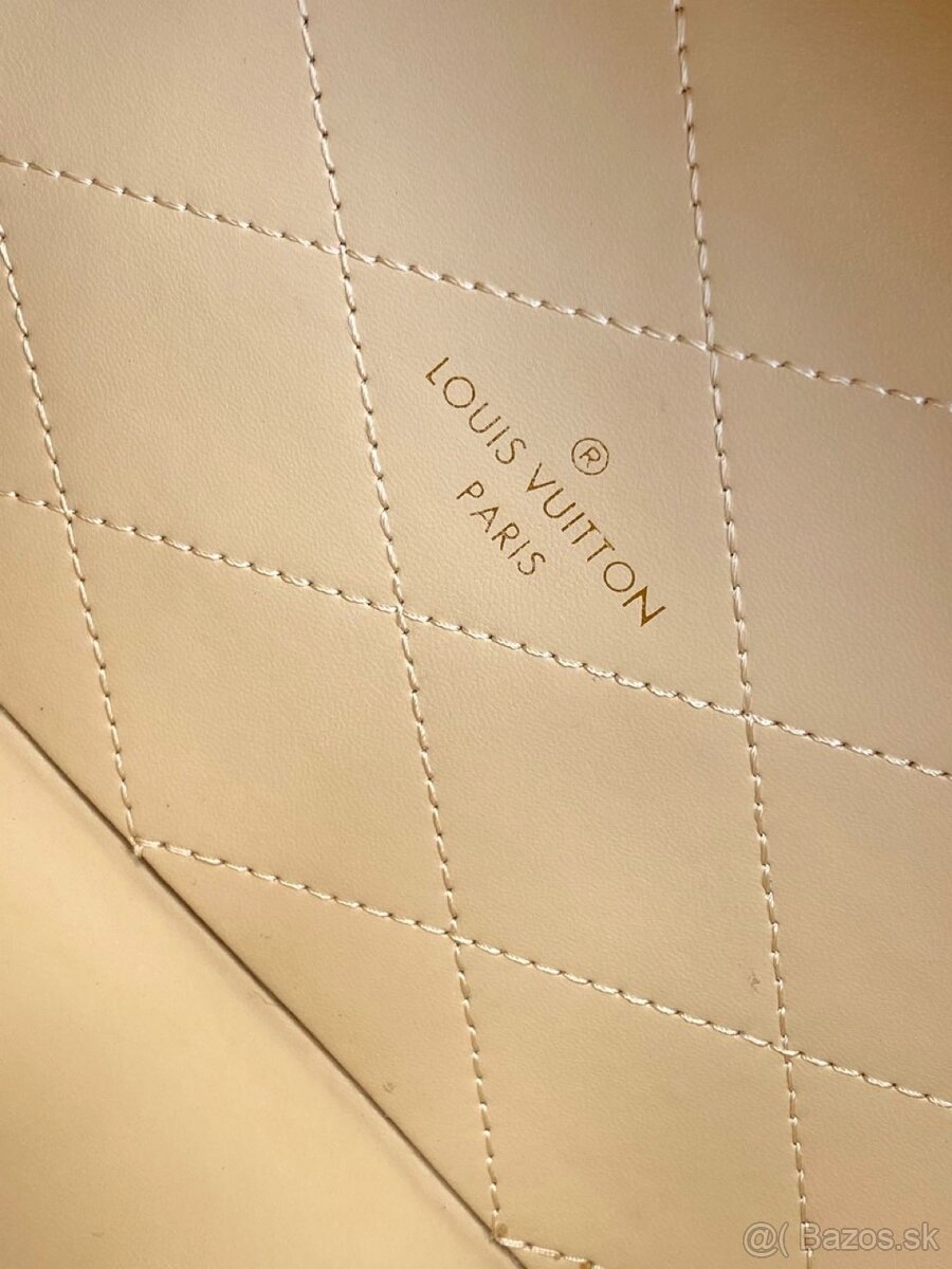 Kabelka kufrík L V - 9