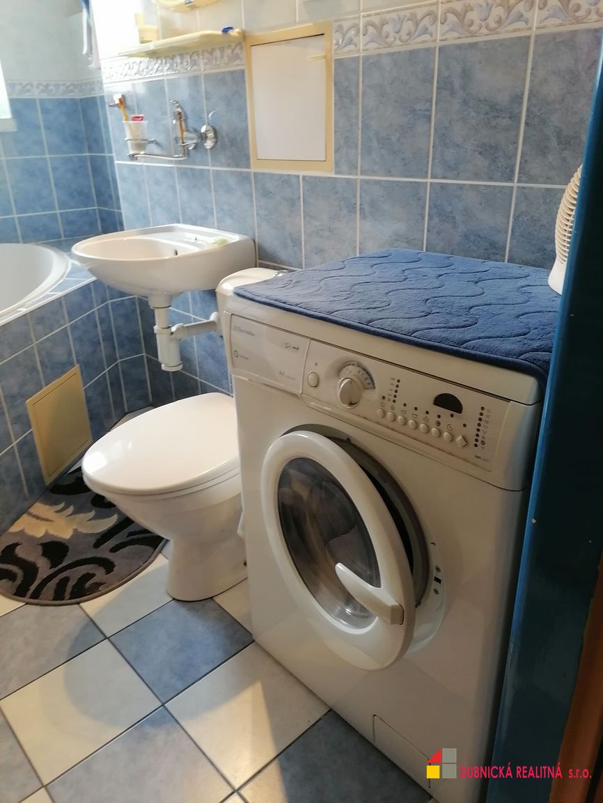 Predaj - pekný 2 izbový byt - 9