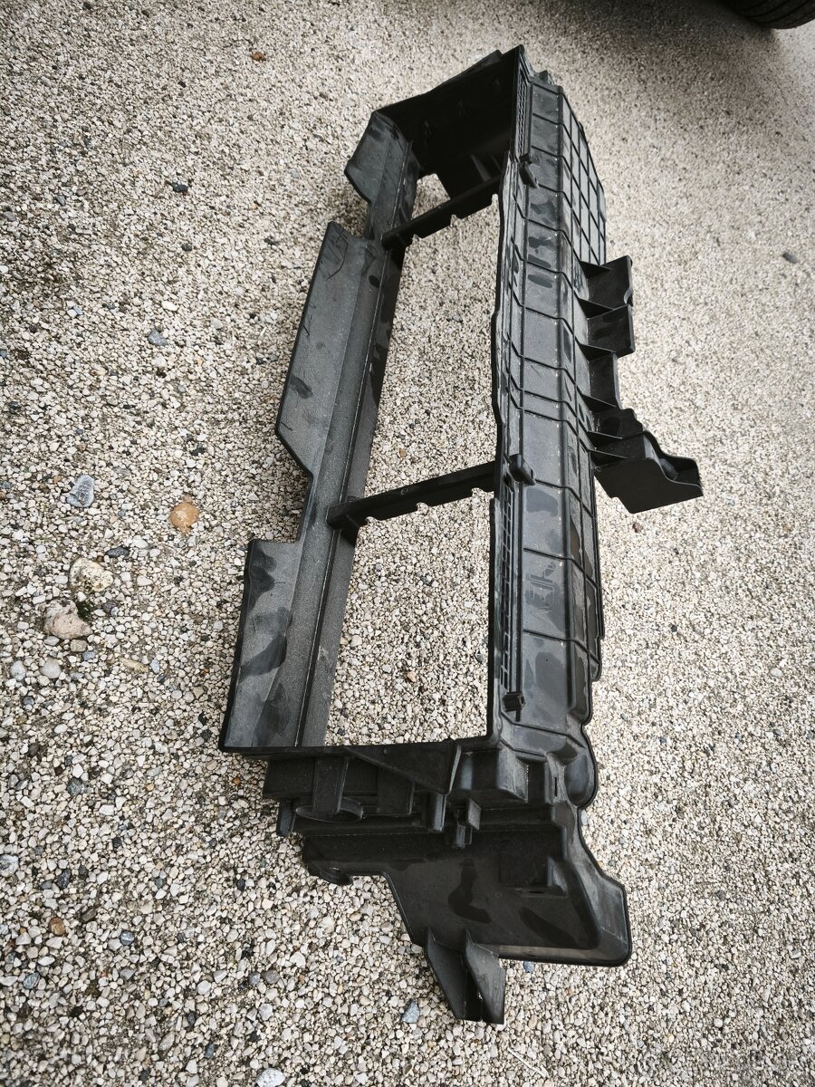 Kia Sportage 5 maska chladica Kia Sportage vzduchové vedenie - 9