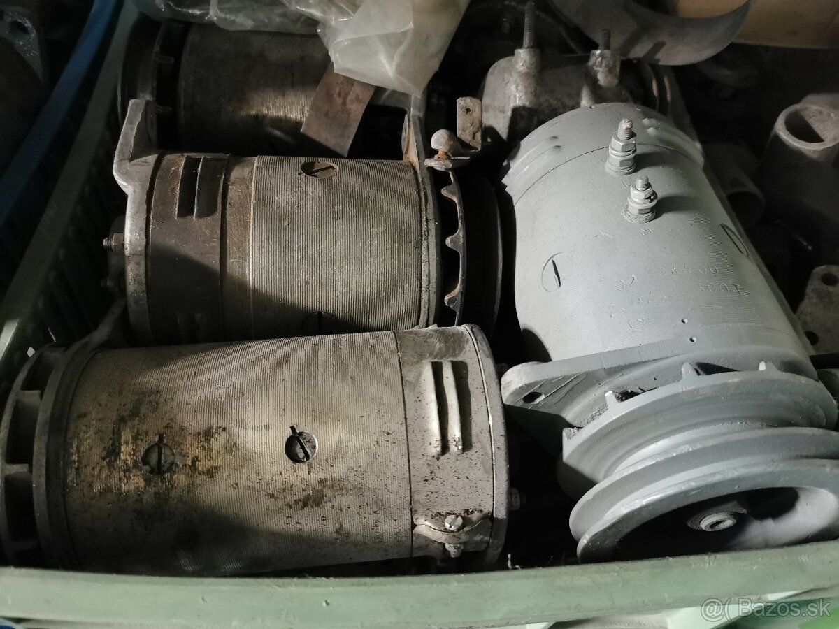 Zadné sklo ŠKODA 450 - 9